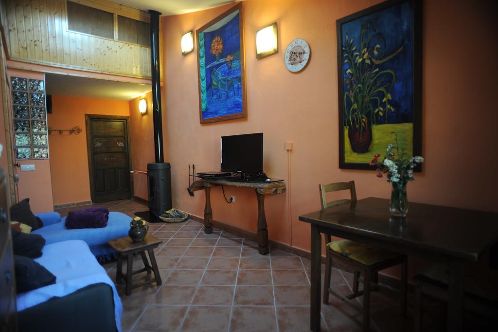 Hostal El Rincón de Monasterio Exterior foto