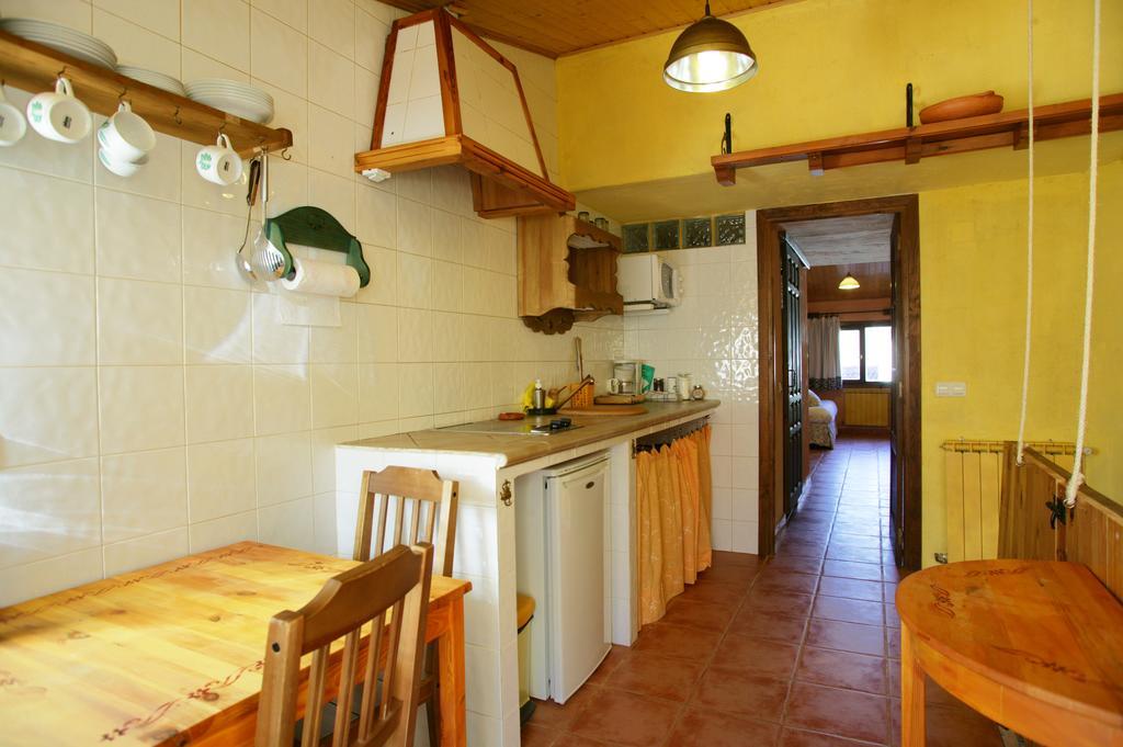 Hostal El Rincón de Monasterio Exterior foto